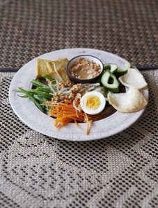 Food styling: Indonesian Veg Salad